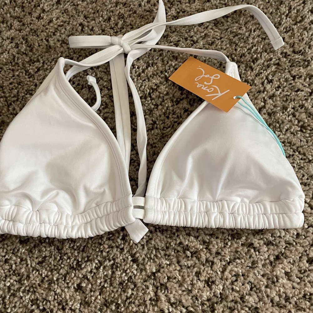 NWT target Bikini Top size M